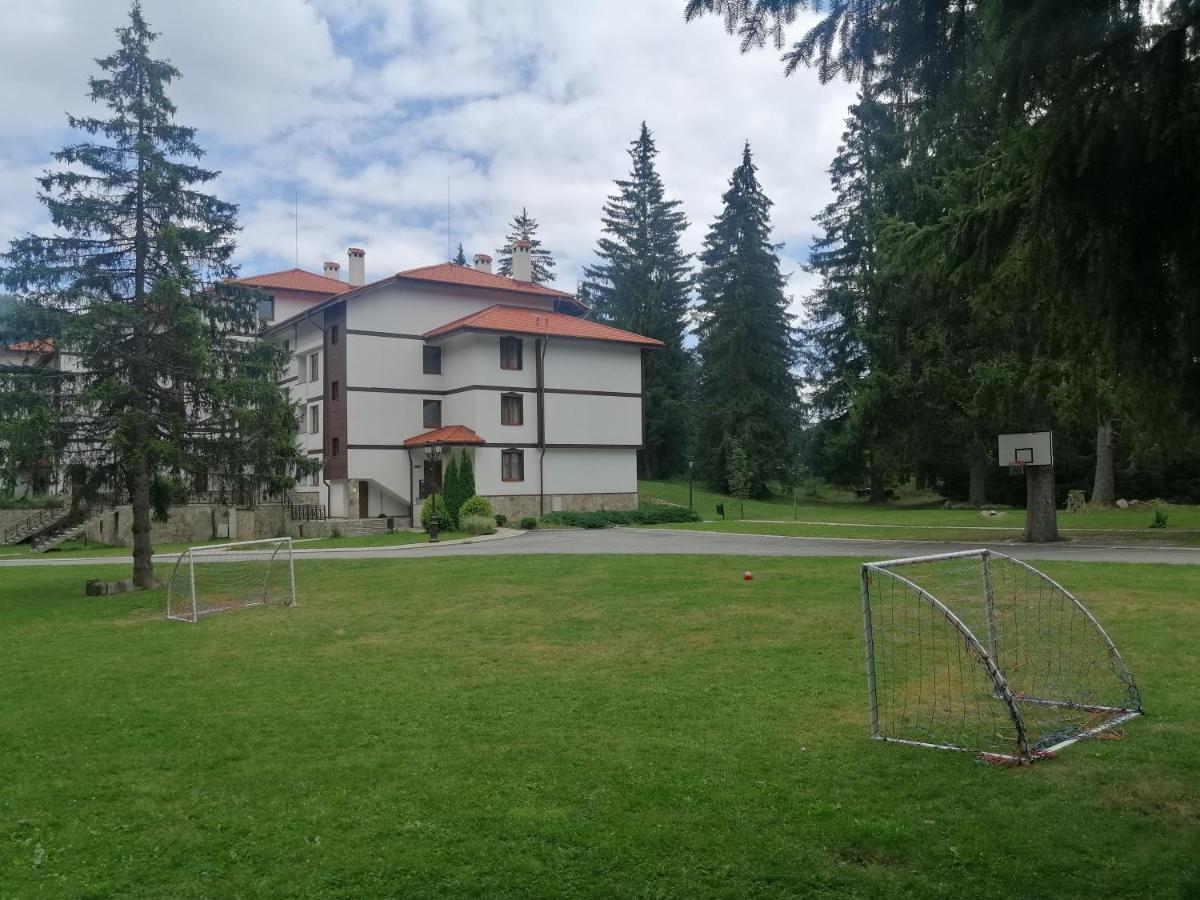 "Моето Любимо Място", Смолянски Езера - "My Favorite Place", Smolyan Lakes المظهر الخارجي الصورة