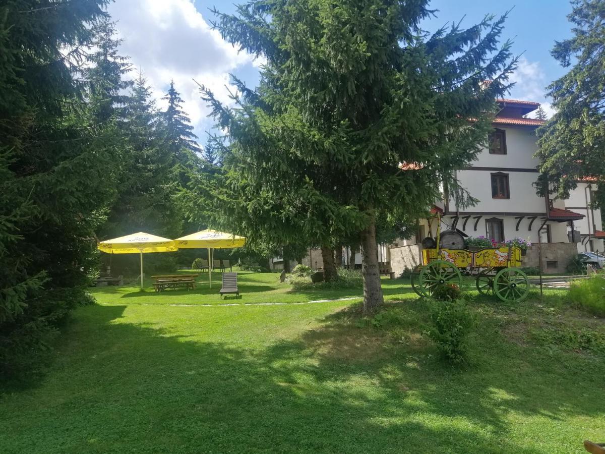 "Моето Любимо Място", Смолянски Езера - "My Favorite Place", Smolyan Lakes المظهر الخارجي الصورة