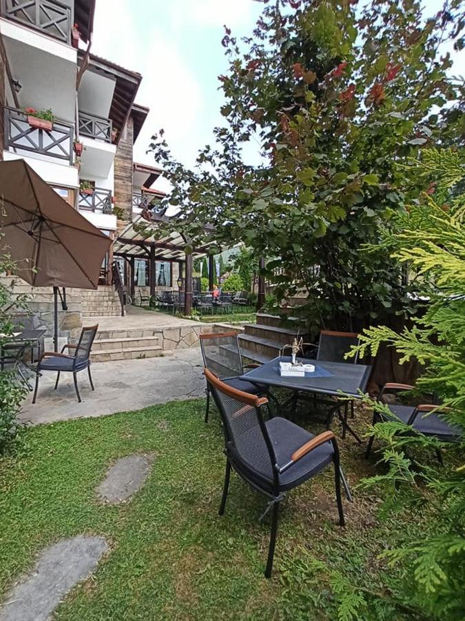 "Моето Любимо Място", Смолянски Езера - "My Favorite Place", Smolyan Lakes المظهر الخارجي الصورة